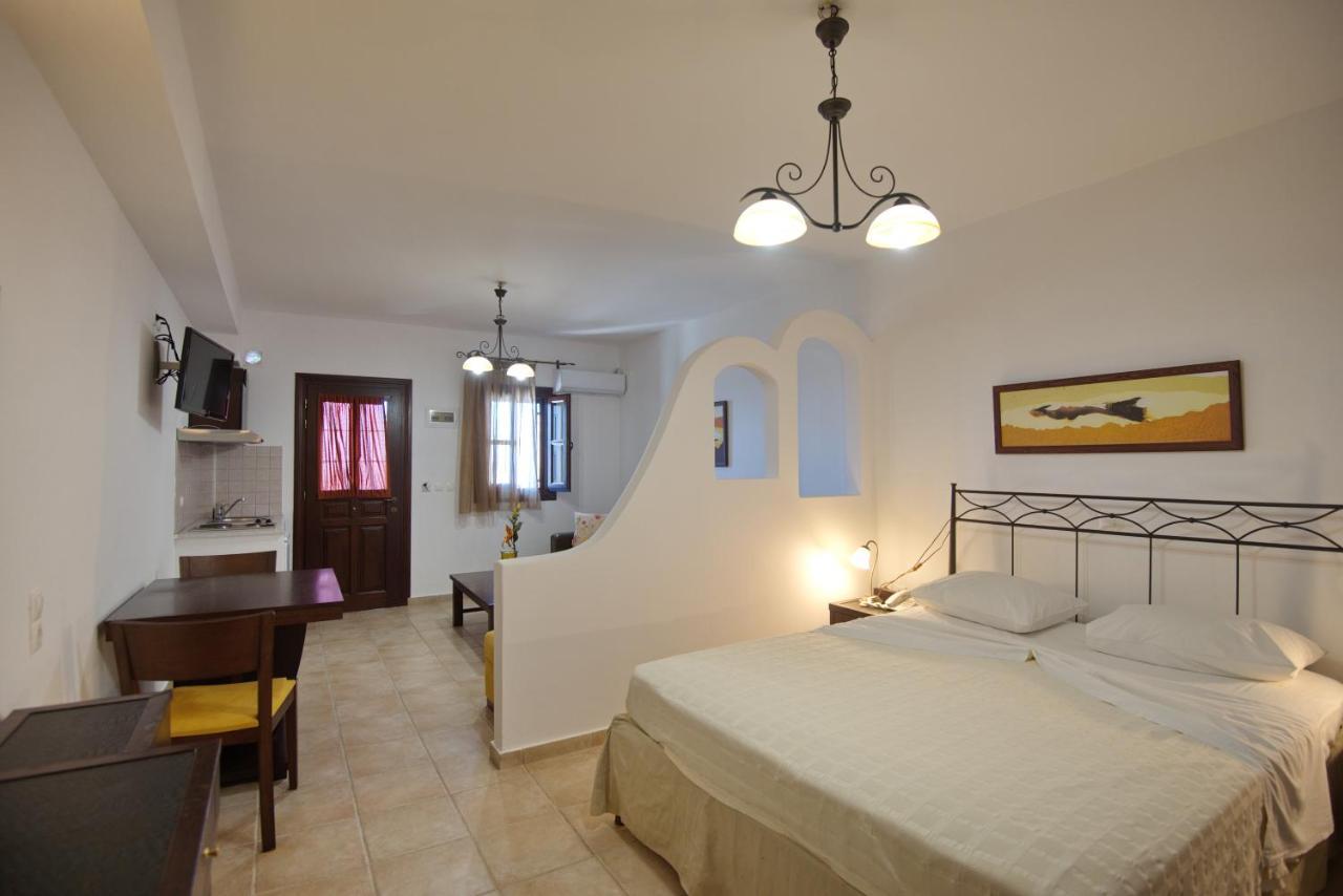 Yalis Hotel Votsi  ภายนอก รูปภาพ