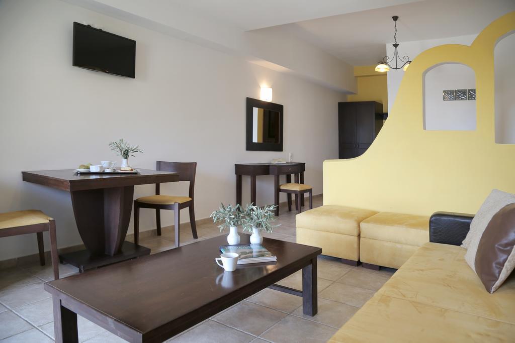 Yalis Hotel Votsi  ภายนอก รูปภาพ
